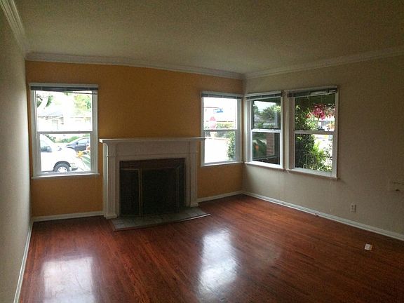 3rd image of 9401 Kincardine Ave
