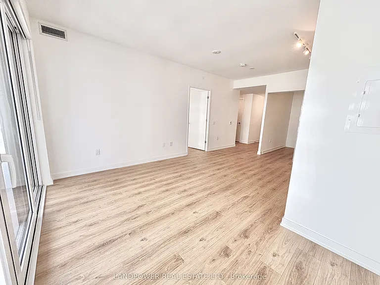634 Church St #3401 — Photo 4