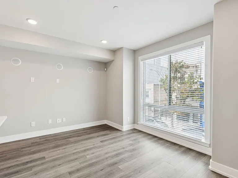 2531 N Front St #2 — Photo 12