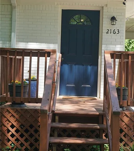2163 Lilac Ln — Photo 2