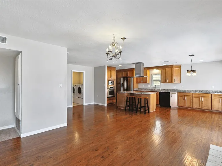 12912 Bryce Ave NE — Photo 14