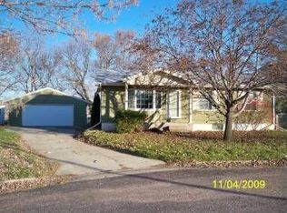 203 Riley St, Valley Springs, SD 57068
