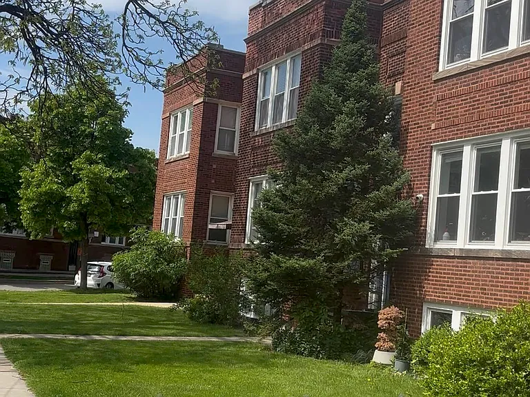 3012 N Haussen Ct #2 — Photo 20