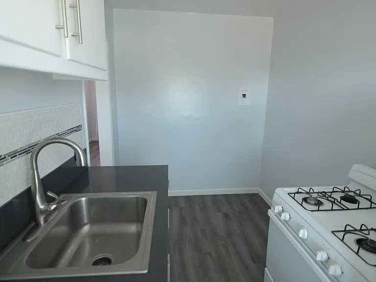 4315 Lennox Blvd #12 — Photo 5