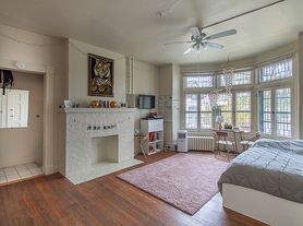 130-132 E Gorham St - C