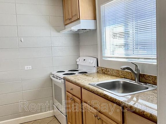 3rd image of 27500 Tampa Ave #Avenue86