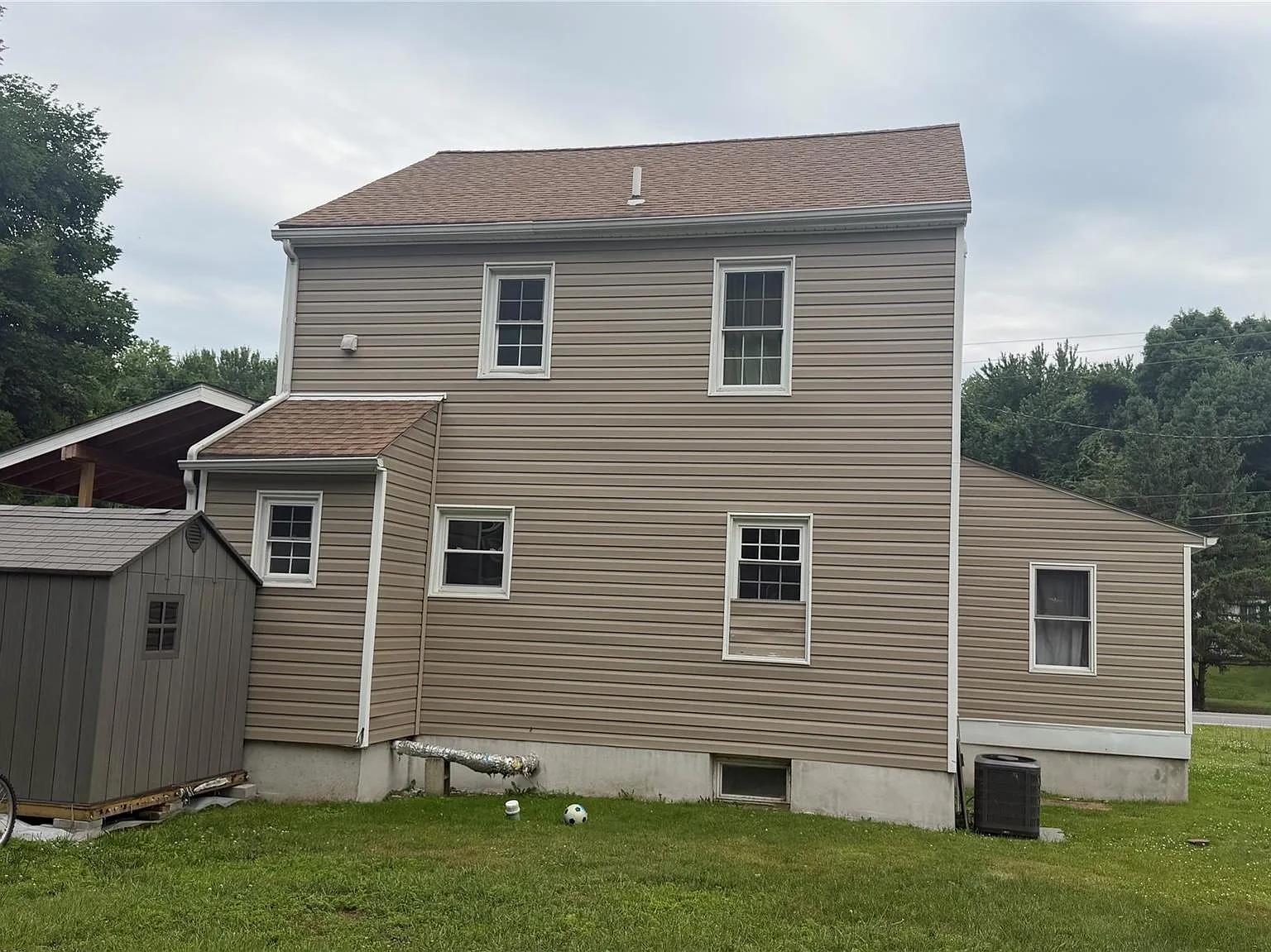 3 bed, 1.5 bath, 1272 sqft, $3,500 — Photo 3