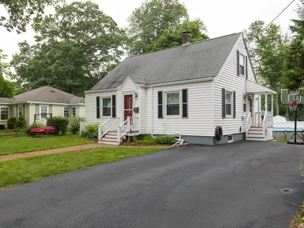 30 Arbutus Ave, Braintree, MA 02184
