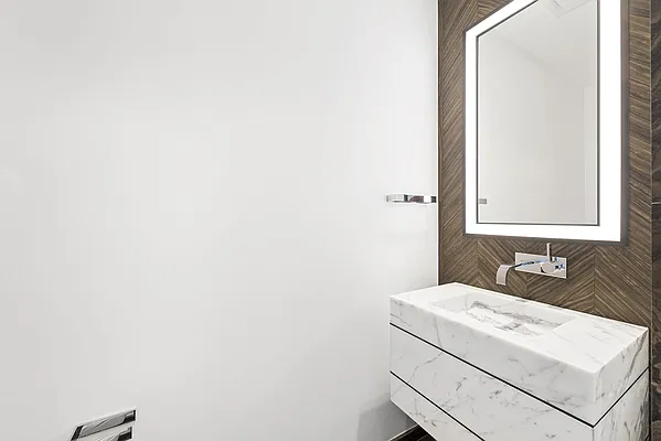 Rented by Warburg | media 10