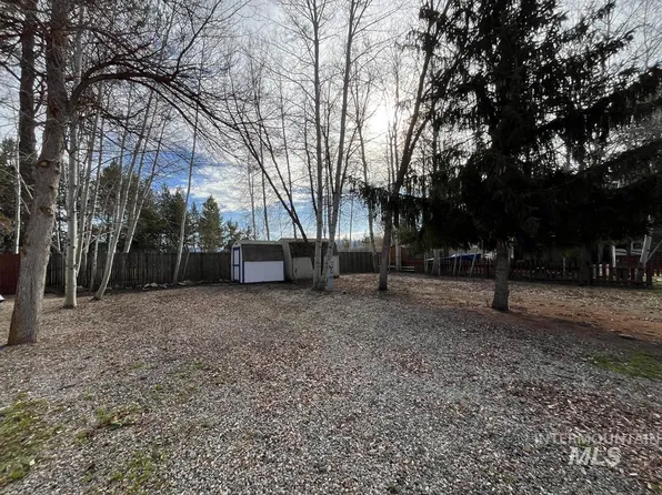 F 25th St, Cascade, ID 83611