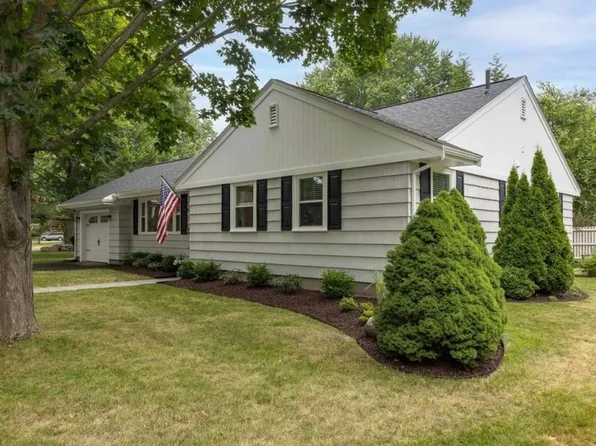 49 Fells Road, Portsmouth, NH 03801