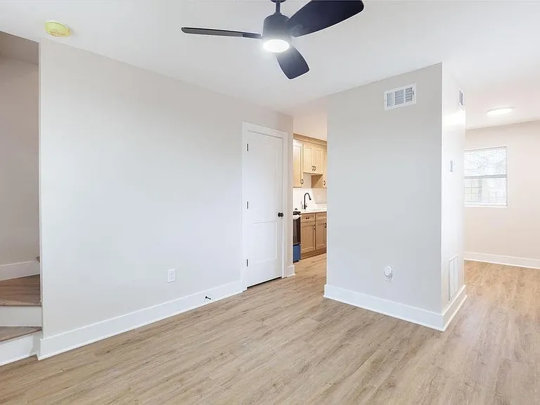 396 Linden Ave NE #105 — Photo 5