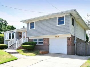 1578 Peapond Rd, Bellmore, NY 11710