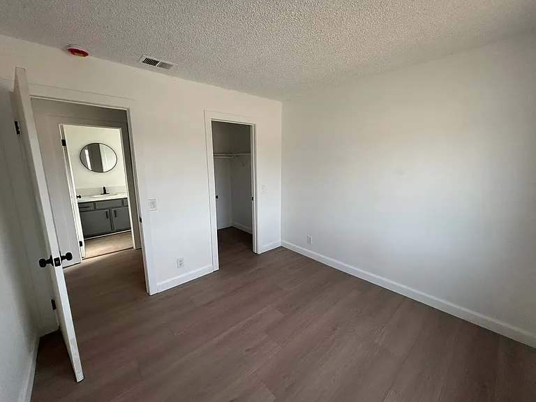 12040 Woodbridge Dr — Photo 16