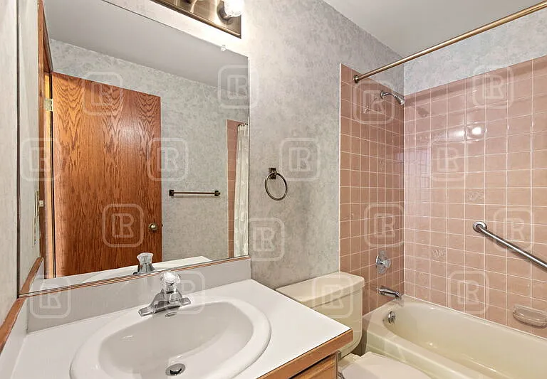 3926 S Alder Cir #1 — Photo 14