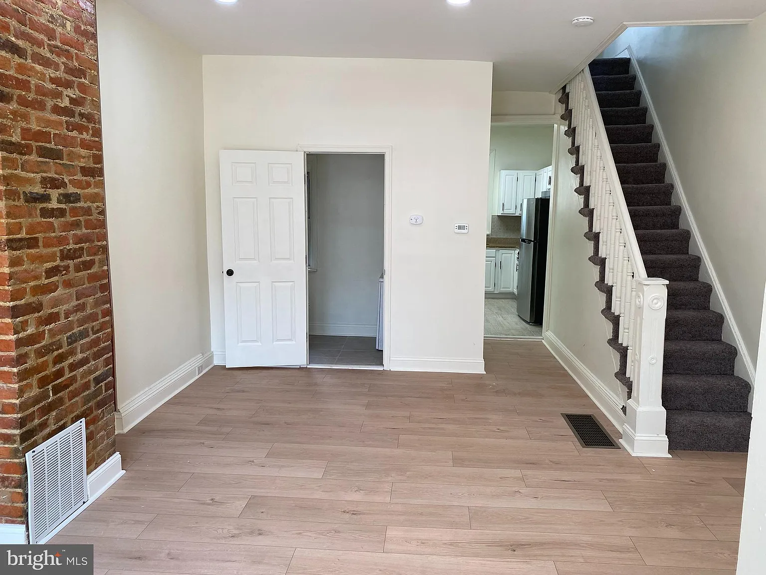 3 bed, 1.5 bath, 1104 sqft, $1,950 — Photo 2