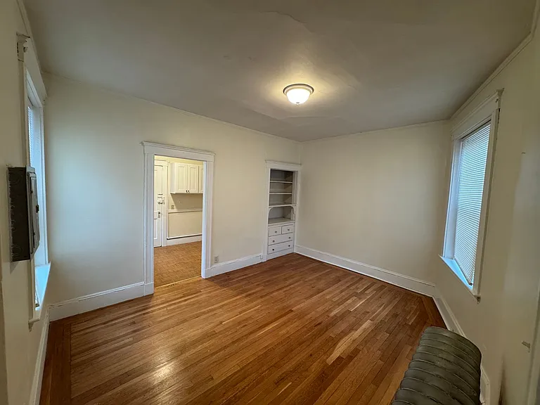 1725 Commonwealth Ave #6 — Photo 2