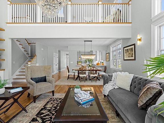 3rd image of 9 Adams Ln #9