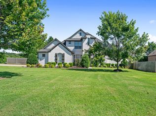 4959 E Sagely Ln, Fayetteville, AR 72703
