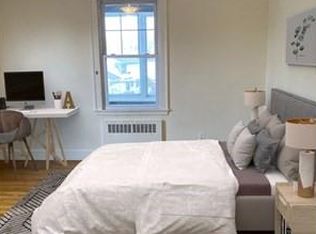 98 Nahant St #2L, Lynn, MA 01902