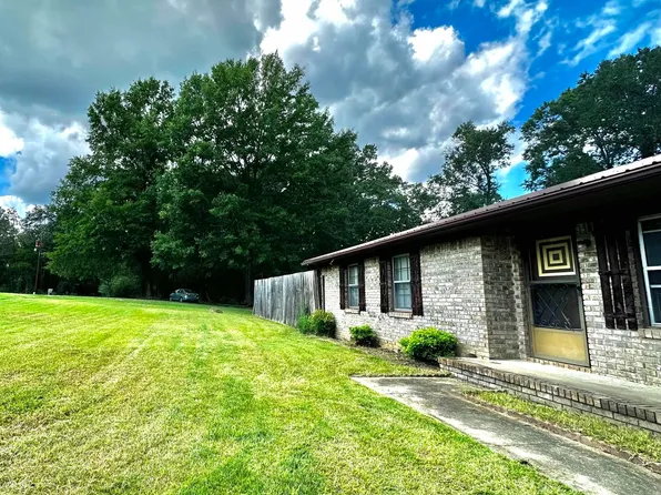132 Wildwood Dr, Jacksonville, AL 36265