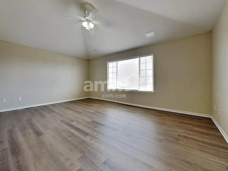 18942 E Vassar Dr — Photo 10