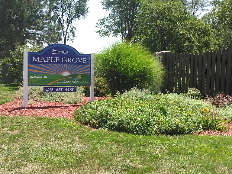 Maple Grove — Photo 1