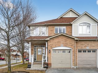 1070 Glenbourne Dr #12, Oshawa, ON L1K0L1
