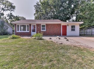 1613 Williamsburg Dr, Champaign, IL 61821