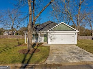 128 Village Cir, Cochran, GA 31014