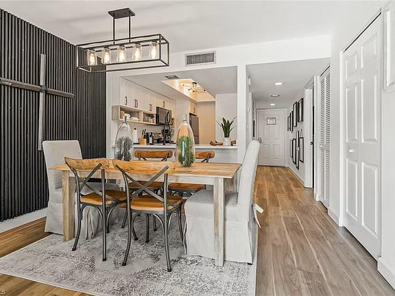 3rd image of 600 Neapolitan WAY #146