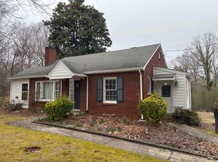 633 Hawthorne Dr, Asheboro, NC 27205