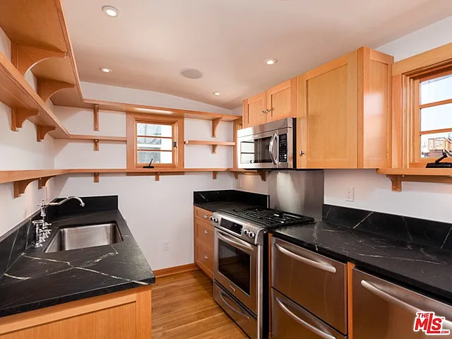 44 Dudley Ave — Photo 17