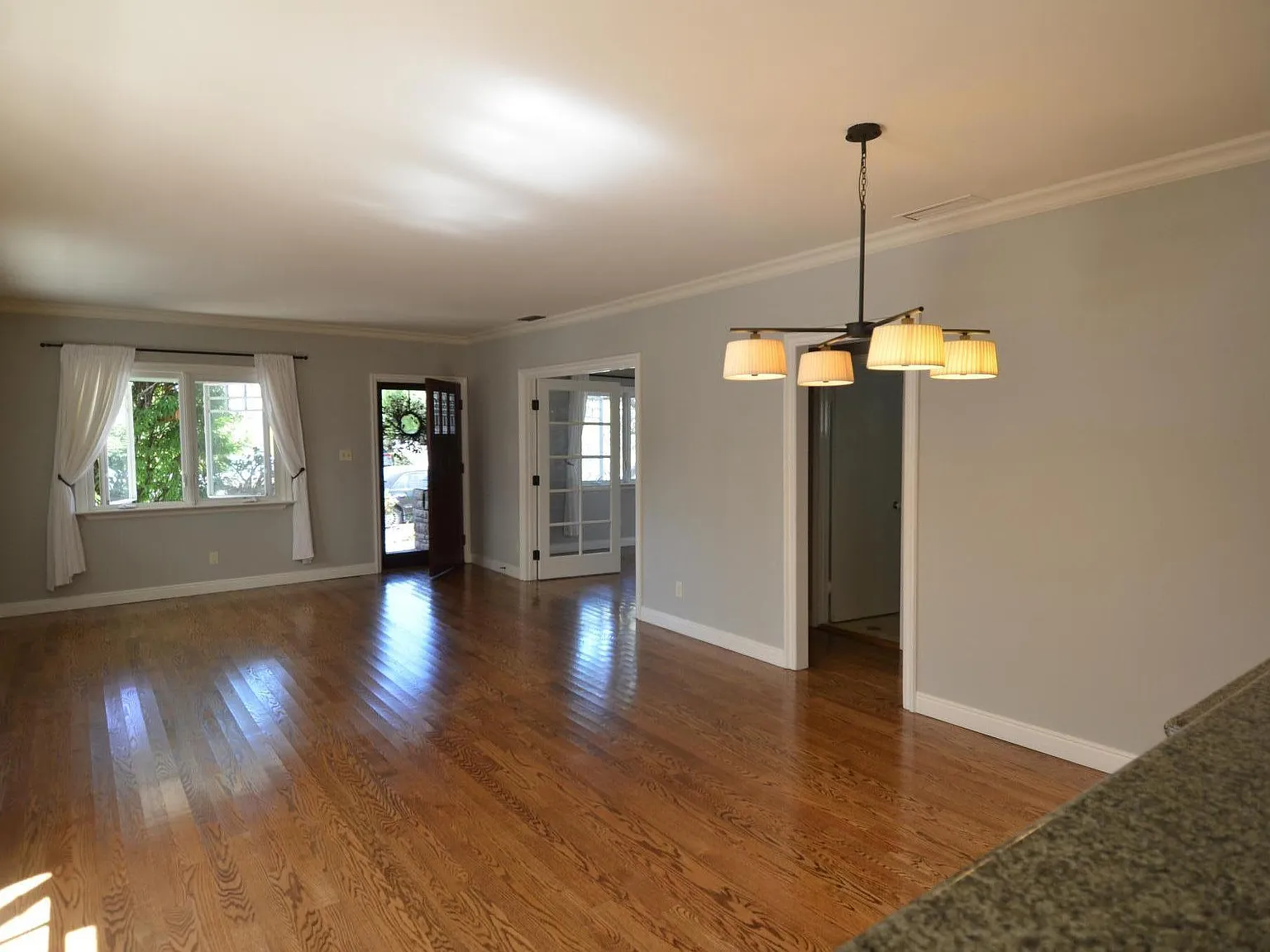 336 Grand Ave — Photo 4