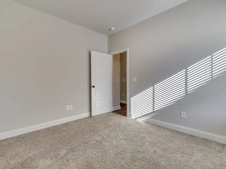 340 Fox Haven Dr — Photo 27