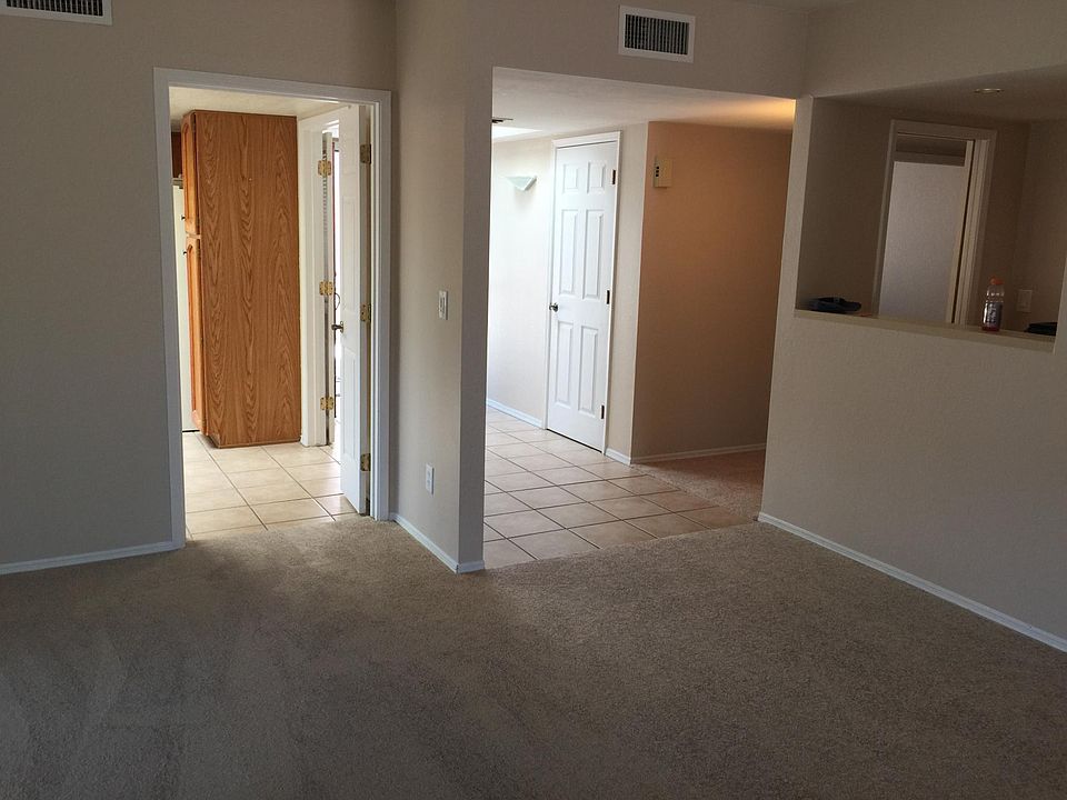 2nd image of 4691 N Avenida Ronca Townhome Townhome