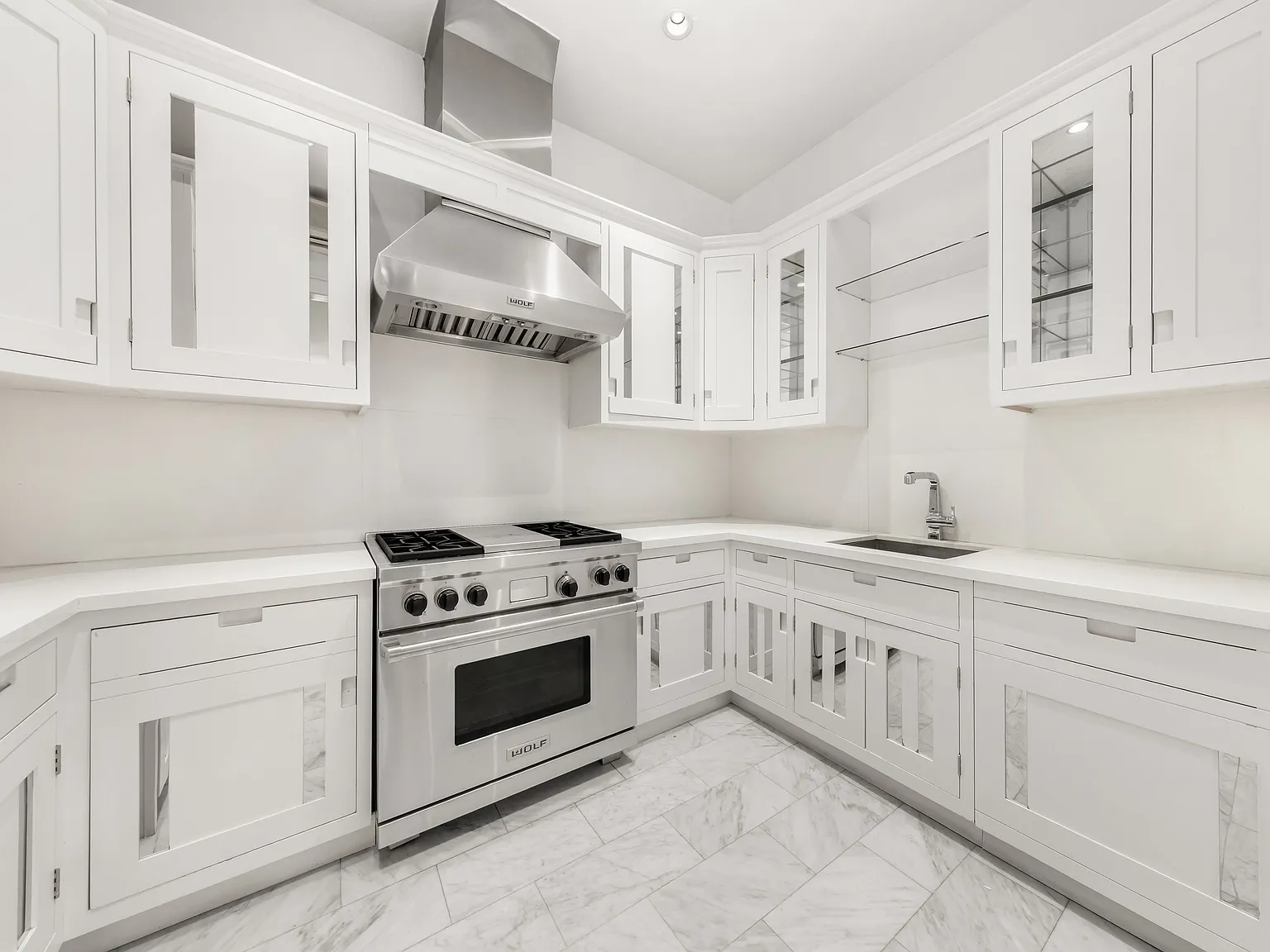 12 East 62nd Street — Photo 2