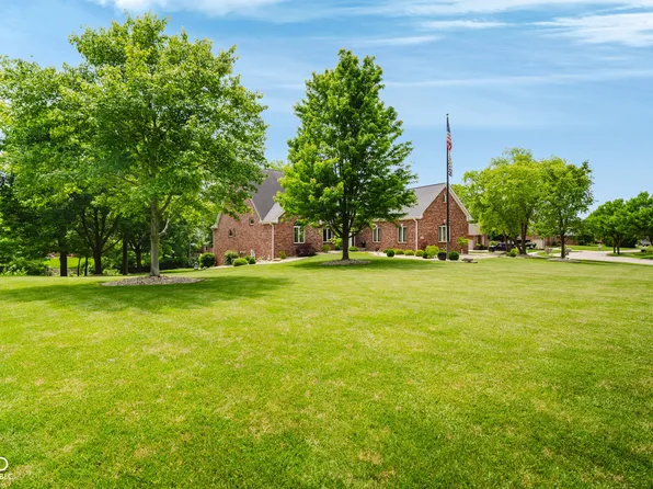 4095 Mountbatton Dr, Greenwood, IN 46143