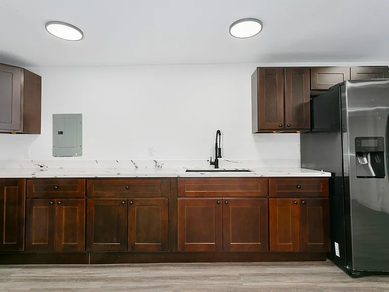 4919 Waller Rd E — Photo 25