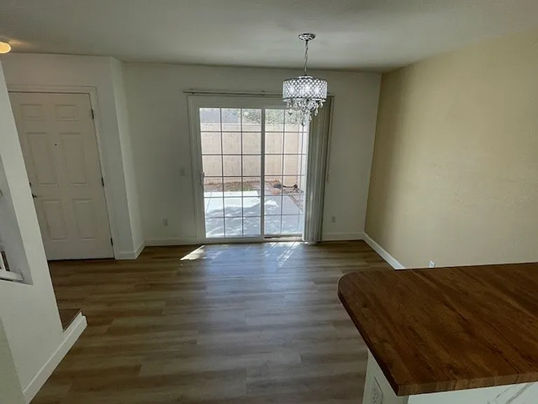 8401 Sewards Bluff Ave — Photo 10