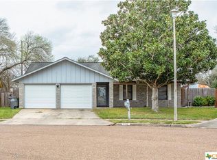 222 Briarmeadow Ln, Victoria, TX 77904