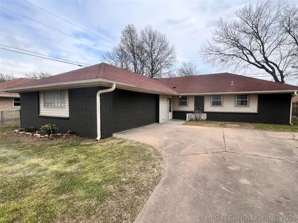 404 N Wortman Pl, Claremore, OK 74017