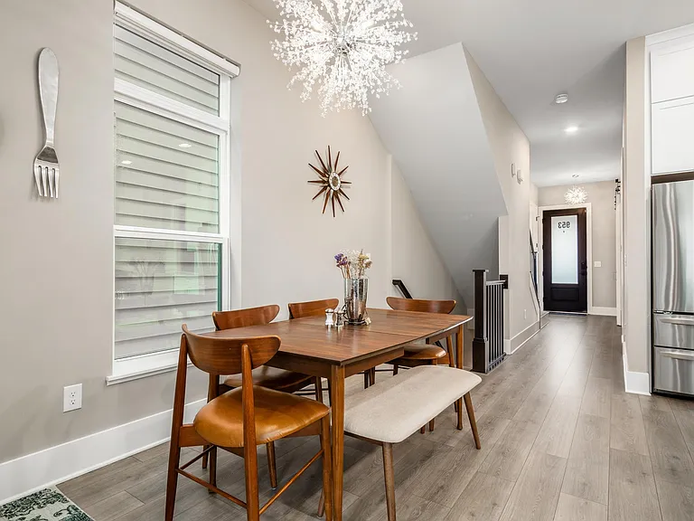 953 Pullman Pl — Photo 19