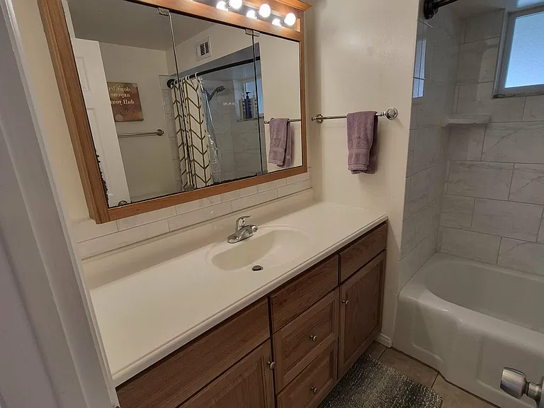 1628 Helix St — Photo 36
