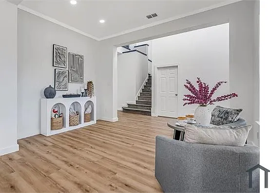 655 Pondview Dr — Photo 7