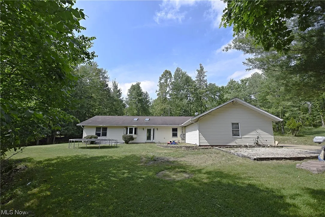 19359 Sagamore Rd photo 1