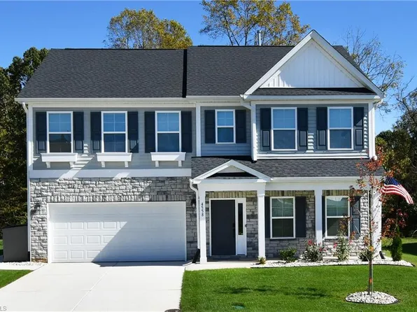 4558 Stratus Ln, Clemmons, NC 27012