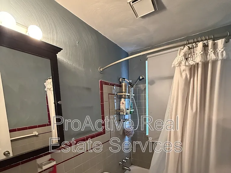 725B Carolina Ave — Photo 26