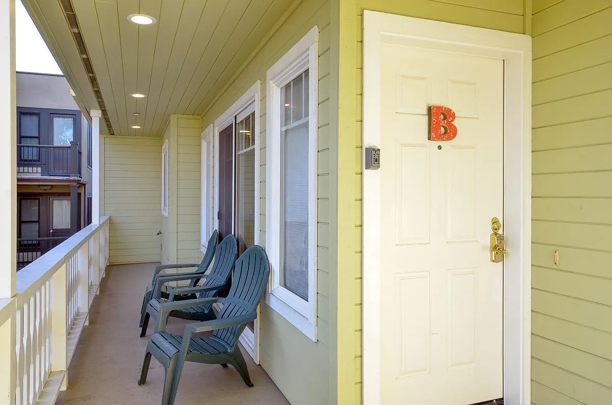207 San Jose Avenue — Photo 2