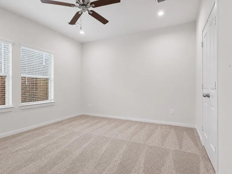 8018 Fijian Cypress Dr — Photo 18